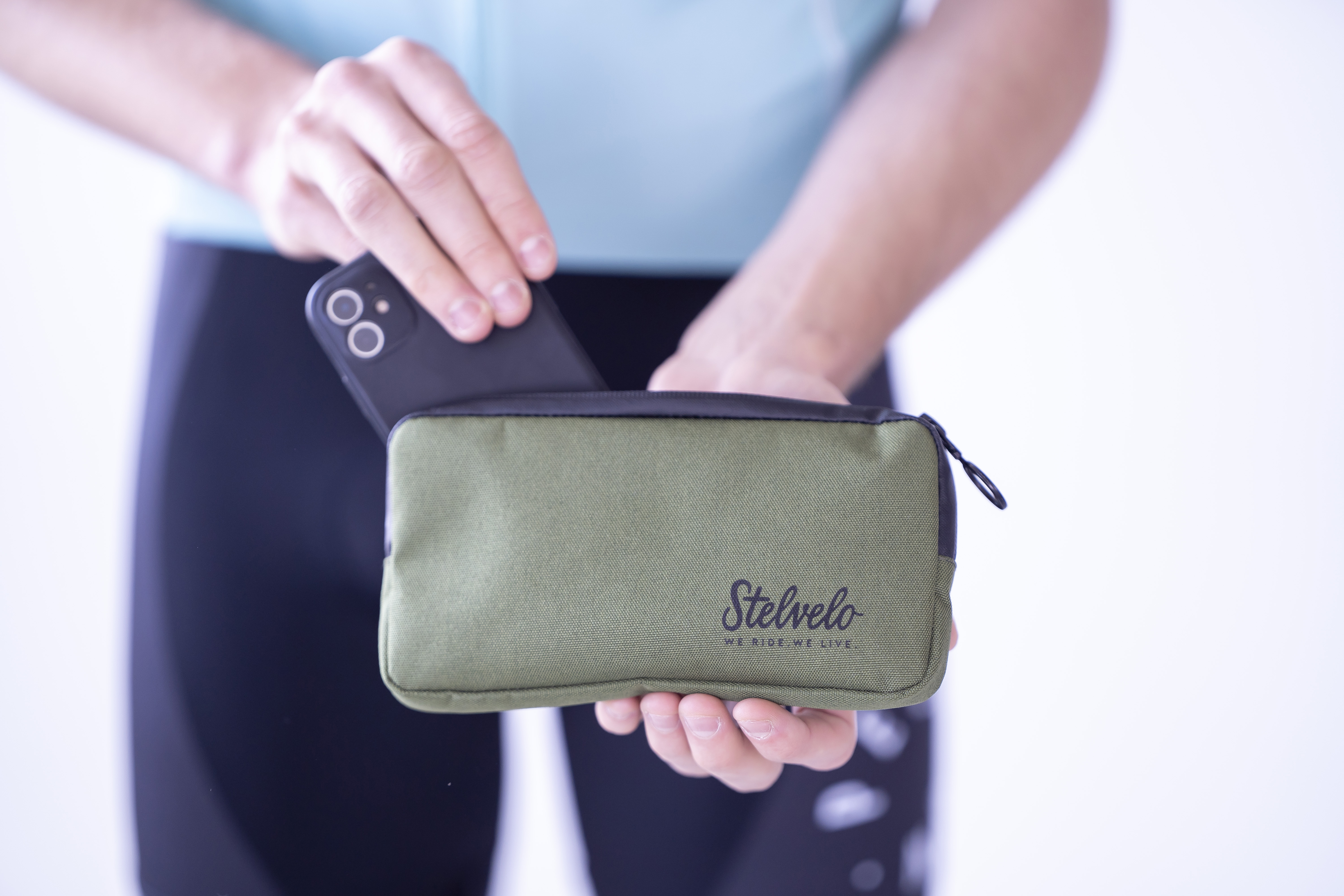 CYCLING WALLET GREEN