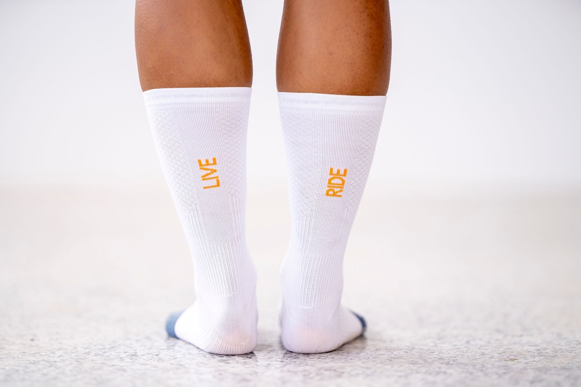 A/C WHITE-NAVY SOCKS