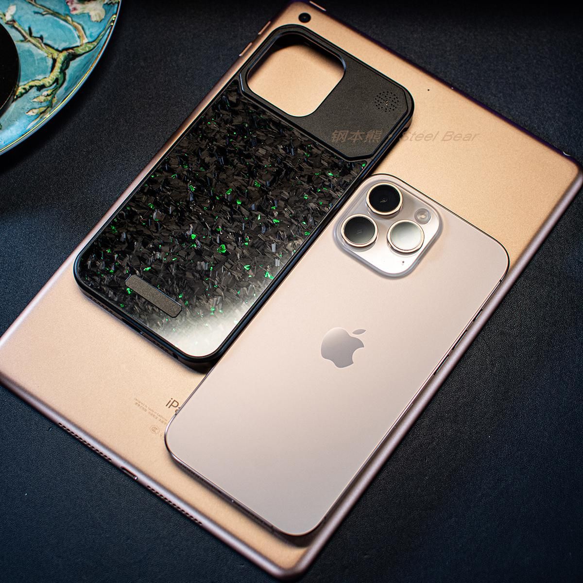 Forged Carbon Fiber Aluminum Alloy Magnetic  Aromatherapy iPhone Case, Model: iPhone 15 Pro Max, sort by color: black