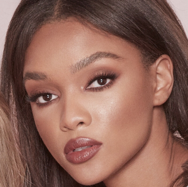Charlotte Tilbury - Beauty Light Wand | Pillow Talk Medium - opalescent pink-copper highlight 
