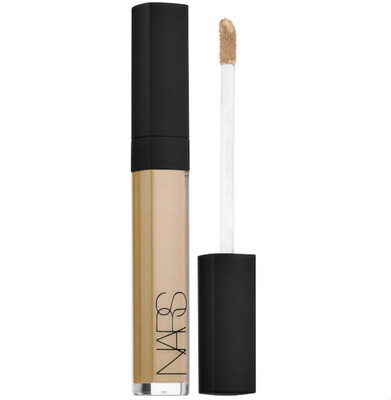 NARS - Radiant Creamy Concealer | Ginger - M2 - Medium with warm undertones, and a golden tone