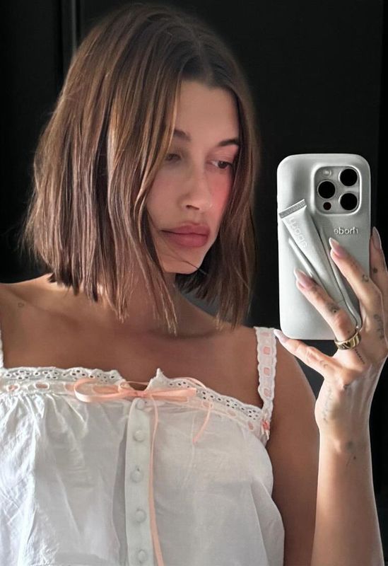 RHODE - Lip Case | iPhone 16 Pro Max (grey)