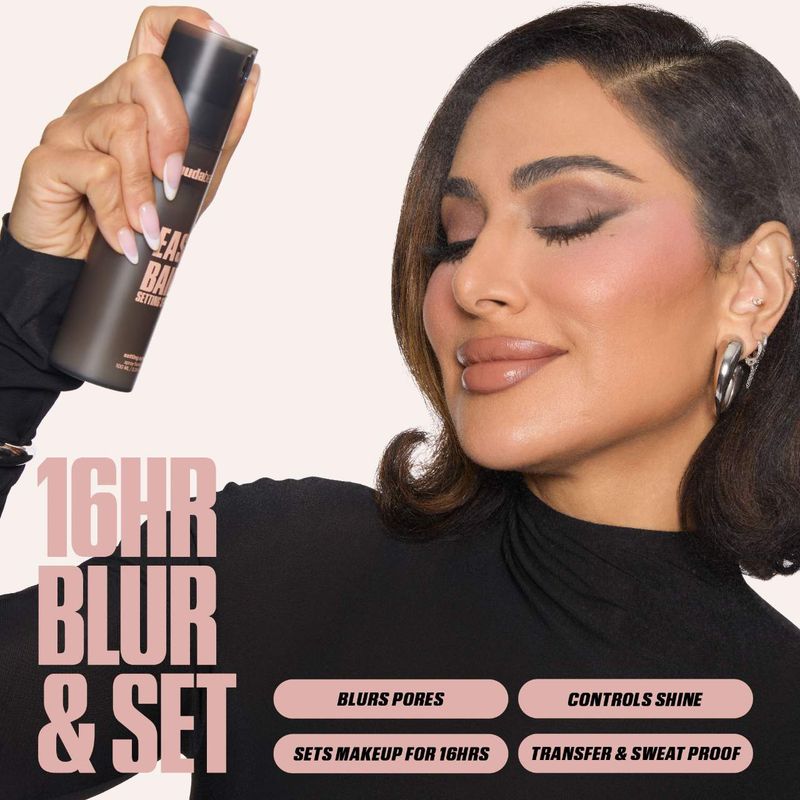 Huda Beauty - Easy Bake Blurring Setting Spray with 16-Hour Wear | 100 mL