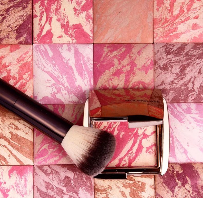 Hourglass - Ambient™ Lighting Blush | Ethereal Glow