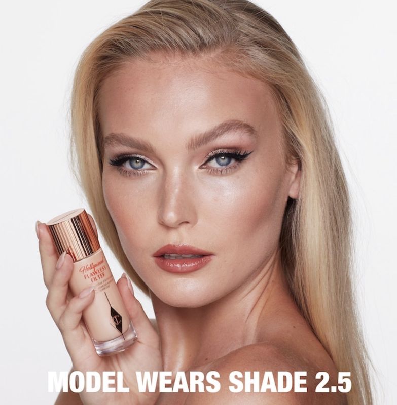 Charlotte Tilbury - Mini Hollywood Flawless Filter | 2.5 Fair - Golden beige for light skin tones