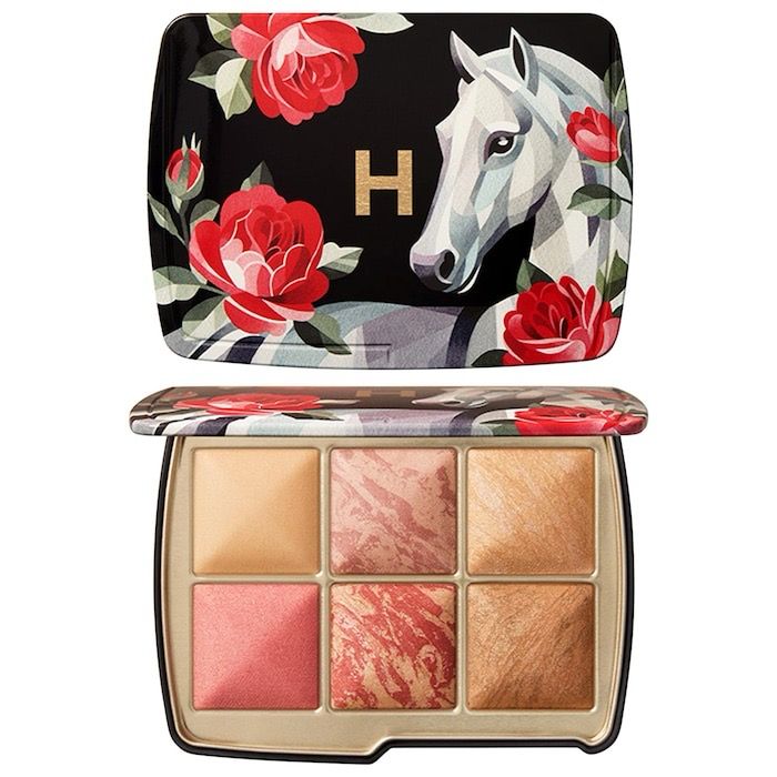 Hourglass - Ambient Lighting Edit Unlocked Palette | Horse