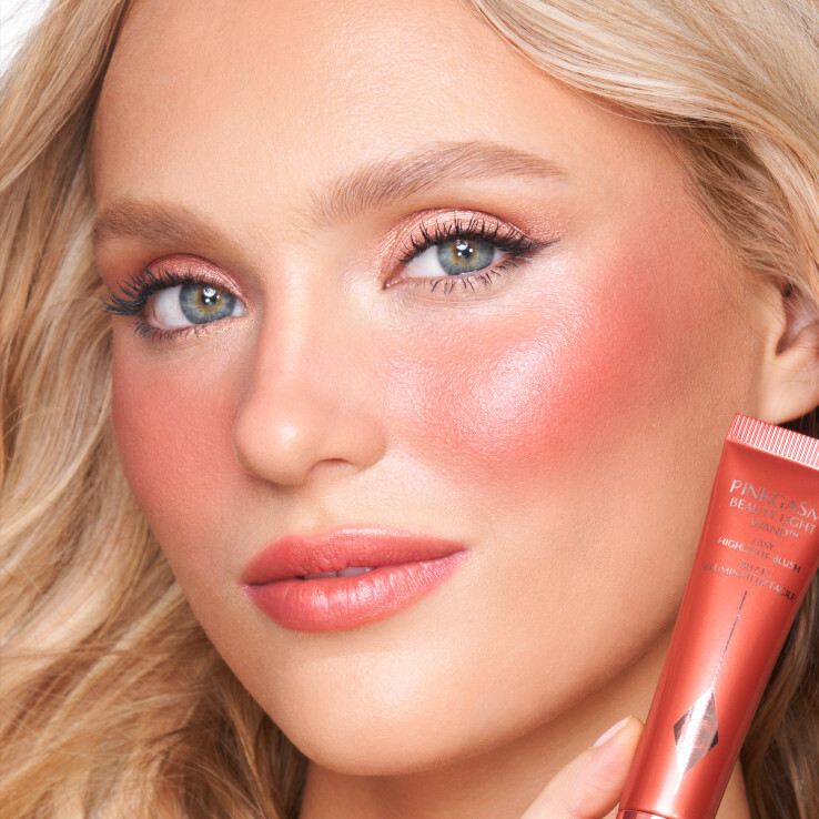 Charlotte Tilbury - Beauty Light Wand | Pinkgasm Sunset 