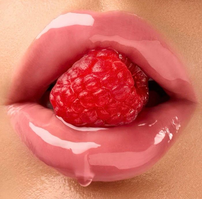 Gisou - Honey Infused Hydrating Lip Oil | Raspberry Swirl - Sheer Cool Pink