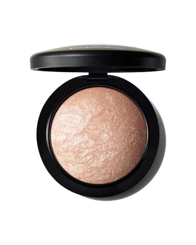 M.A.C - Mineralize Skinfinish Highlighter | Soft &amp; Gentle