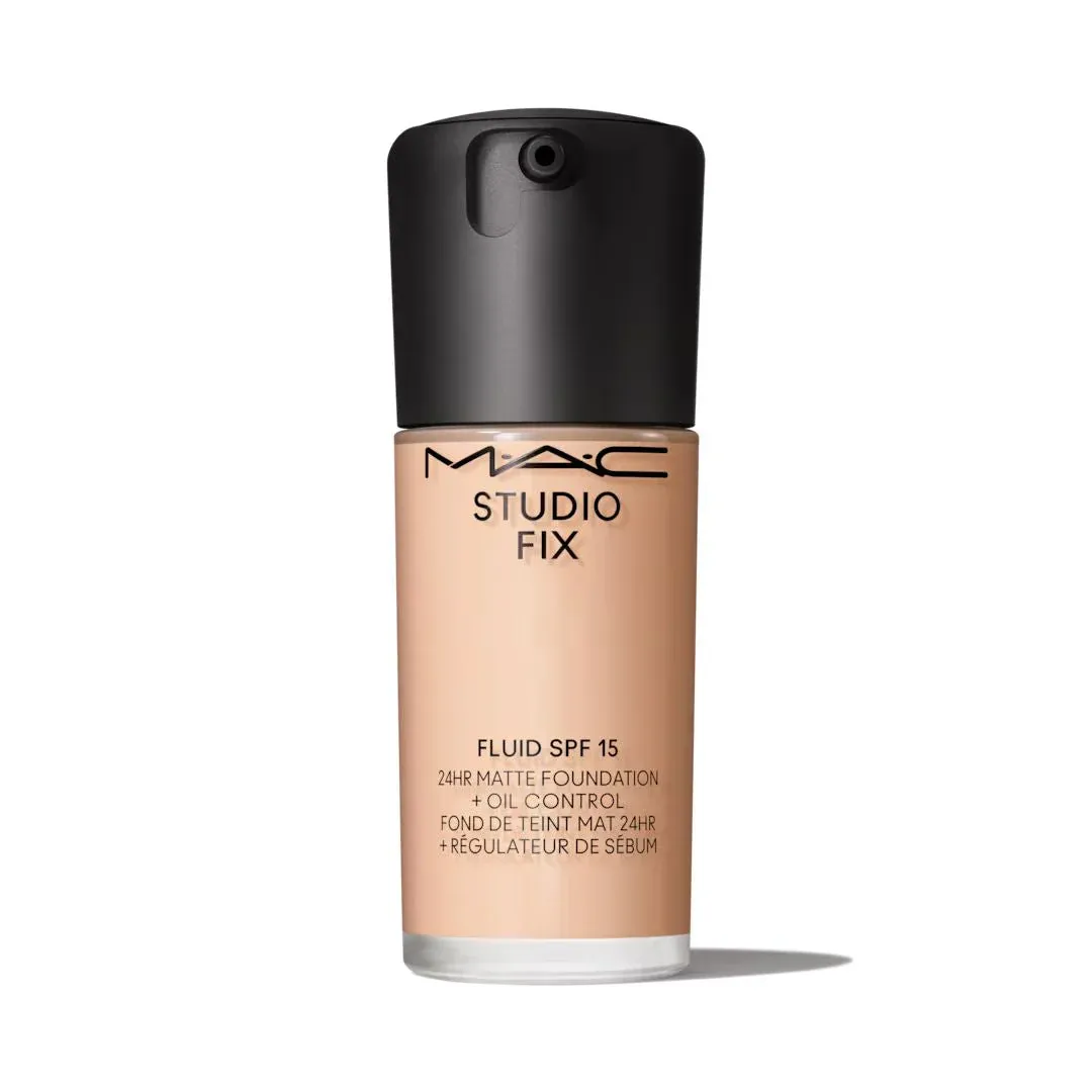 M.A.C - Studio Fix Fluid Spf 15 | N 4.5 Fair light with neutral undertones