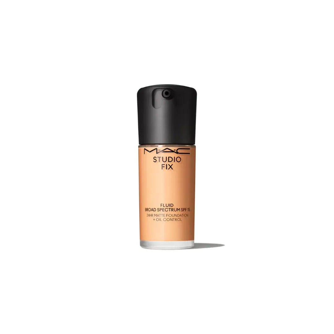 M.A.C - Studio Fix Fluid Spf 15 | NC 25 Light medium with golden peach undertones