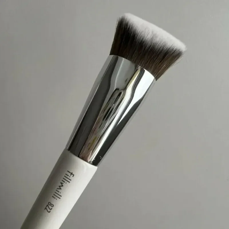 FILLIMILLI - V Cut Foundation Blush | 822