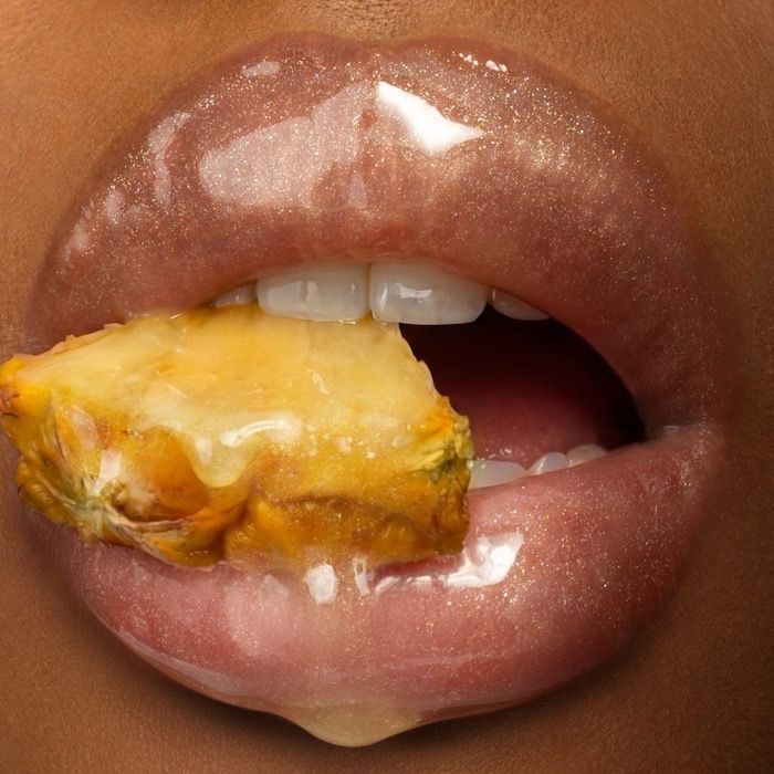 Gisou - Honey Infused Hydrating Lip Oil | Pineapple Pout - Sheer Golden Shimmer