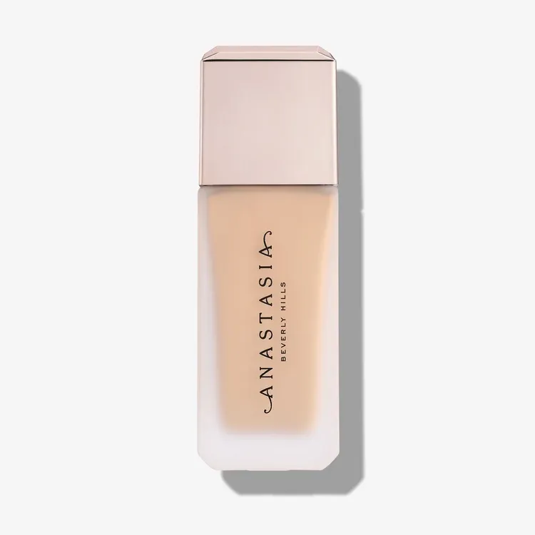 Anastasia Beverly Hills - Impeccable Blurring Second Skin Matte Foundation | 2.5W Light