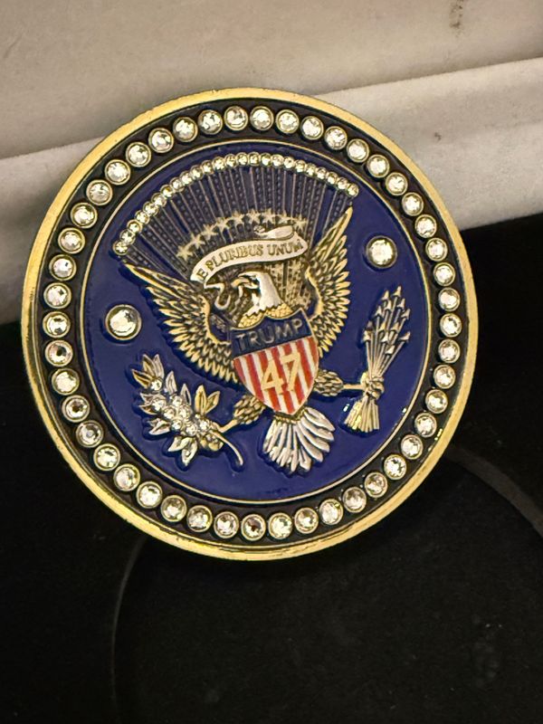 Commemorative Trump Challenge Coin