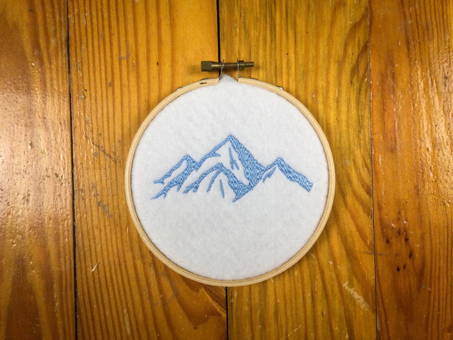 Embroidered 4&quot; Hoop Wall Art