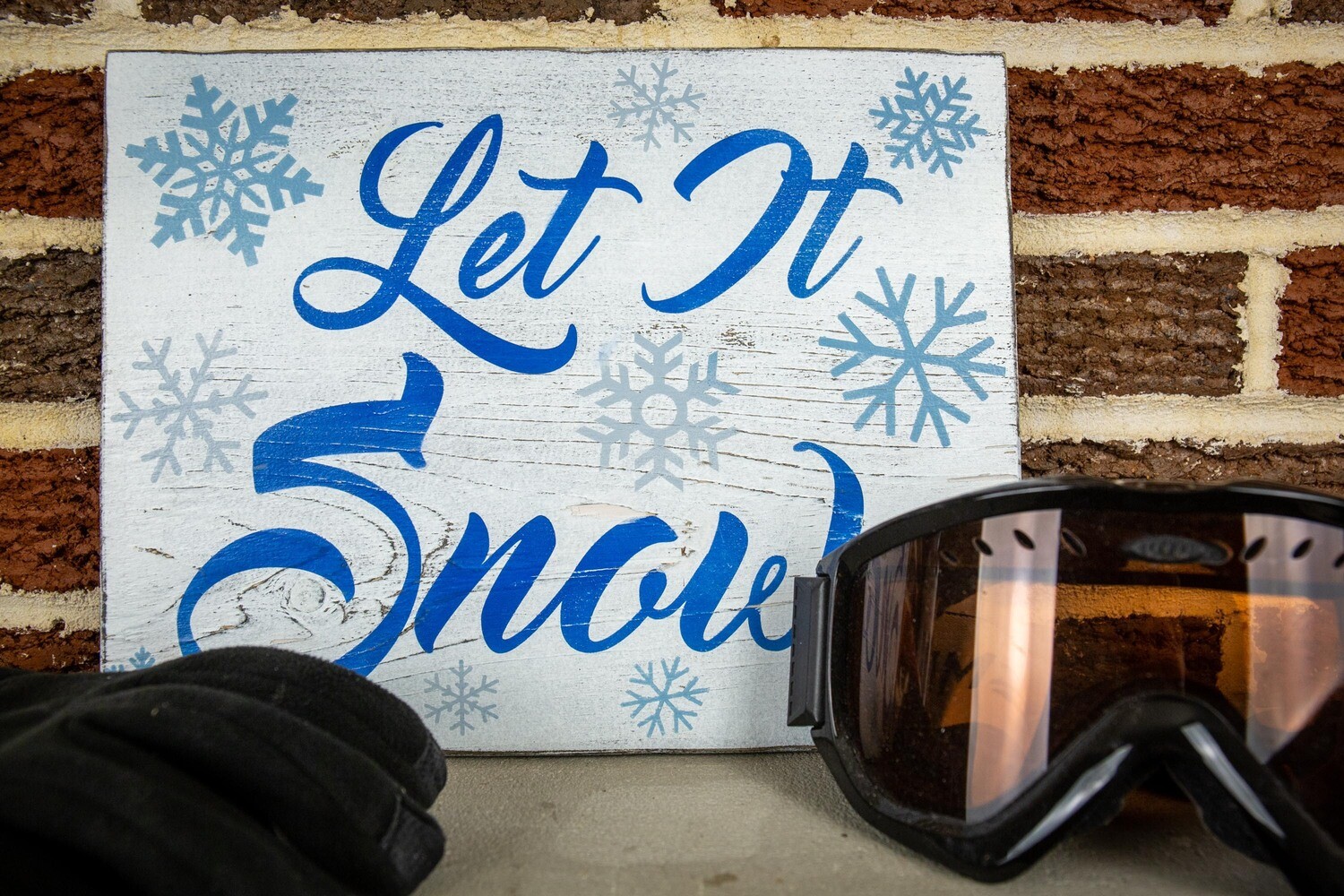 Let it Snow Sign