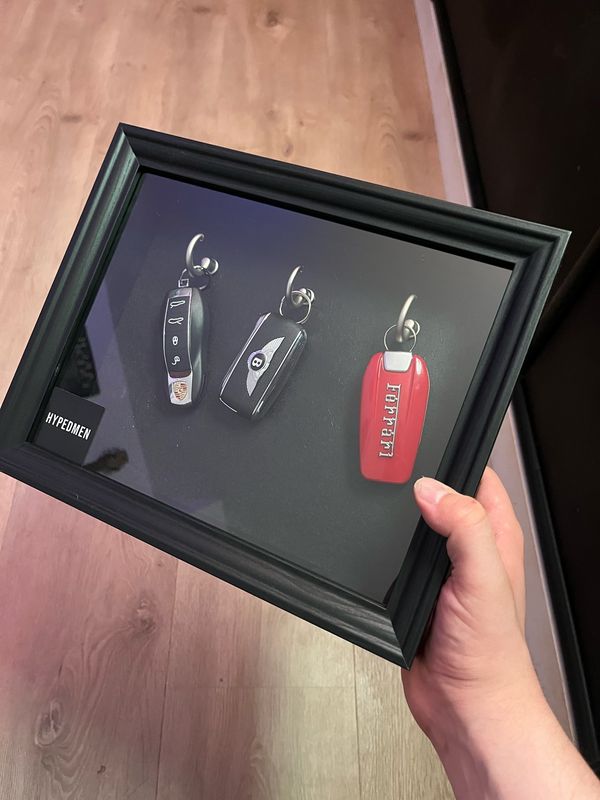 THE DREAM KEY CAR FRAME