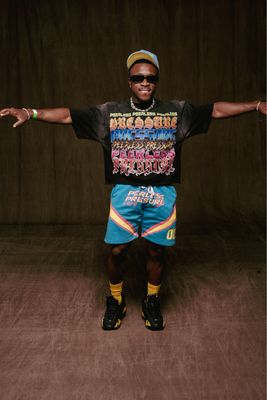 PEERLESS PRESSURE Graffiti T