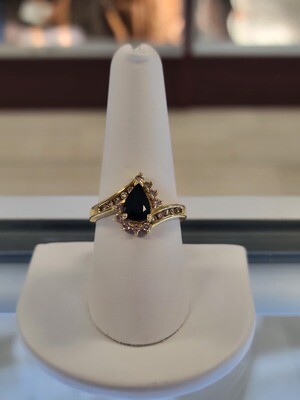 14kt Yellow Gold Sapphire Diamond Ring