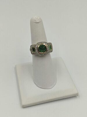 10kt Yellow Gold Green Stone Ring w/ Diamonds Size 6