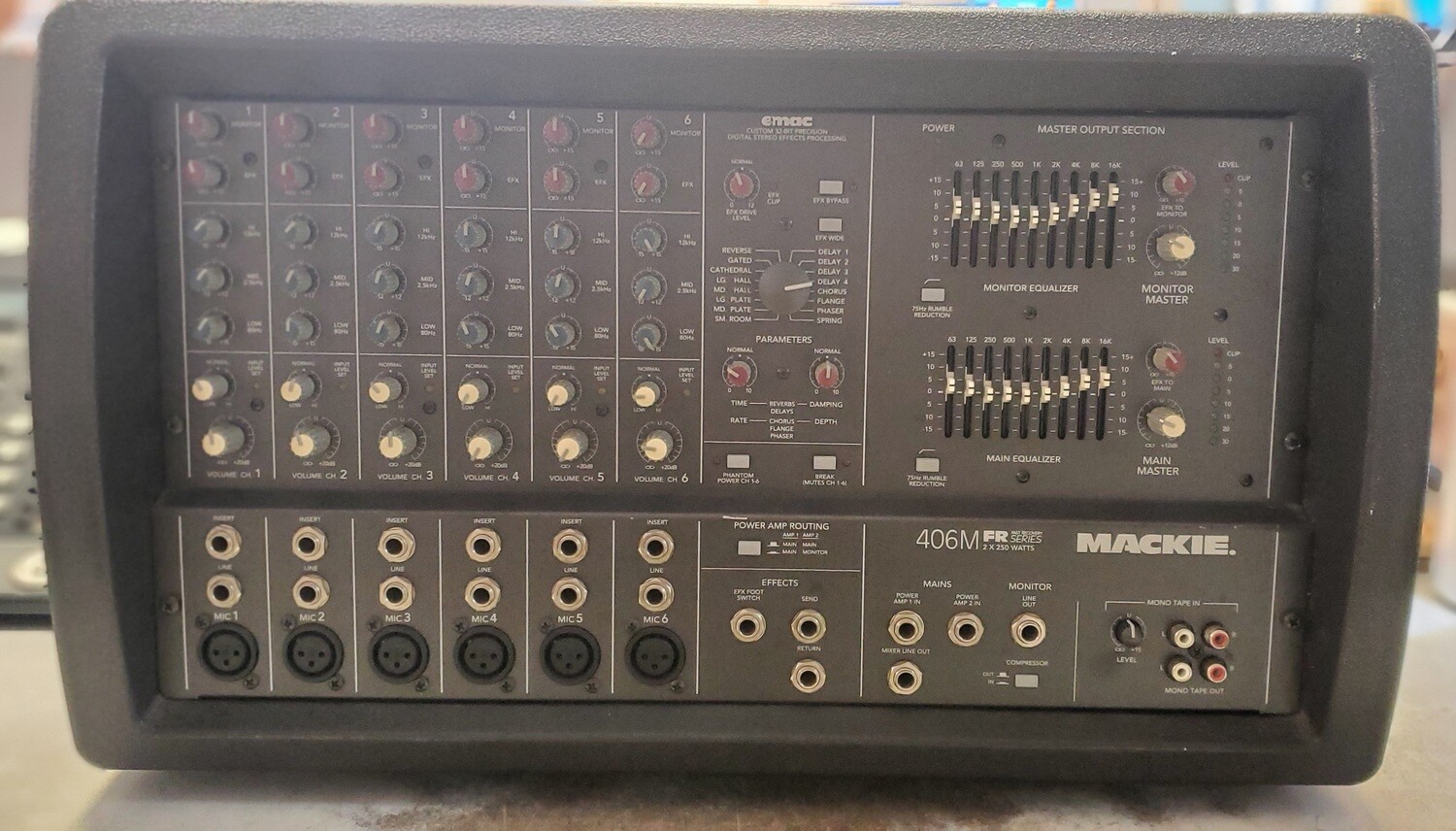 Mackie 406M FR Fast Recovery series mixer 2X 250 watts