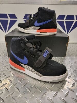 Jordan Legacy 312 Knicks Youth Size 7 Sneakers