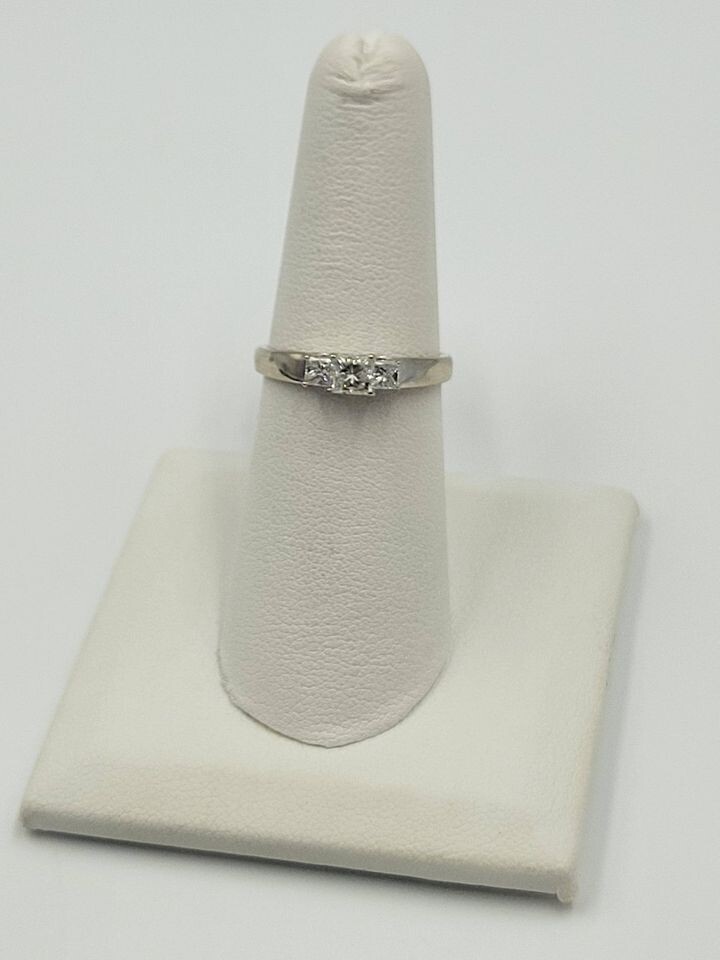 14kt White Gold Princess Cut Past Present Future Ring Size 6 1/4 14kt White Gold Princess Cut Past Present Future Ring Size 6 1/4