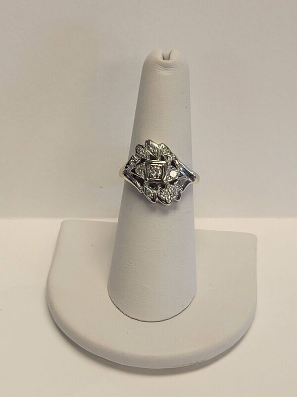 14kt White Gold Unique Diamond Cluster Ladies Ring Size 7 1/4