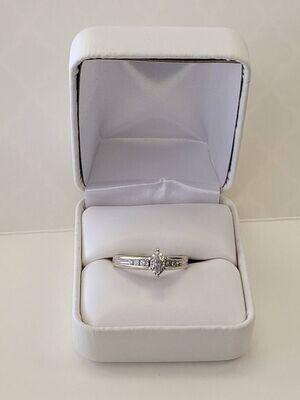 14kt White Gold 25pt Marquise Diamond Ring Size 7