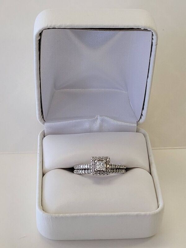 10kt White Gold 24pt Princess Cut Halo Diamond Wedding Ring Set Size 6 3/4