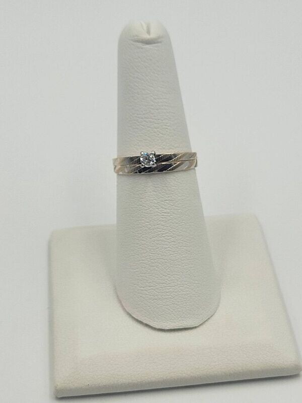 10kt Yellow & White Gold 8pt Wedding Ring Set Size 6 1/4