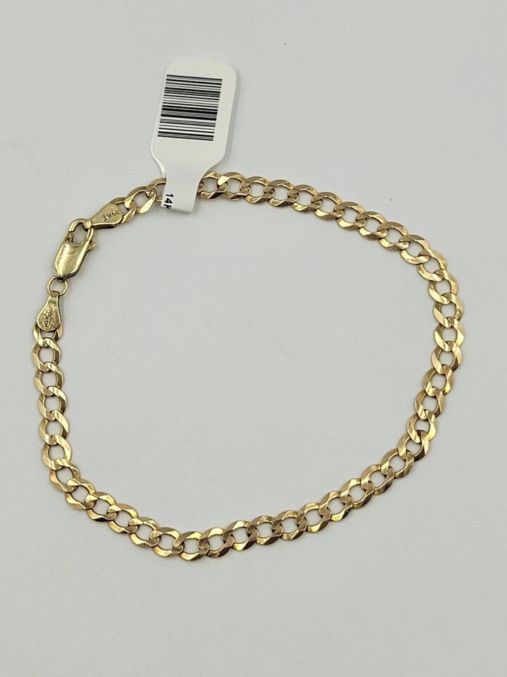 14kt Yellow Gold 8