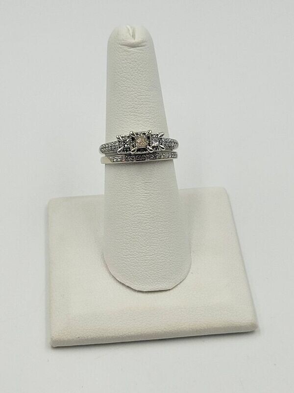 10kt White Gold Past, Present Future Diamond Wedding Ring Set Size 6 3/4