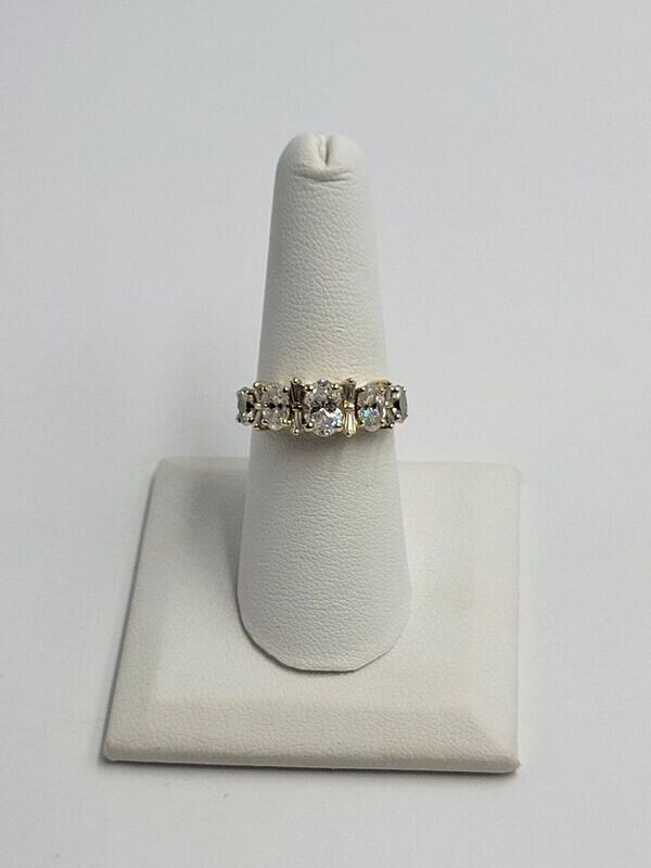 14kt Yellow Gold Oval & Baguette CZ Stone Ring Size 7