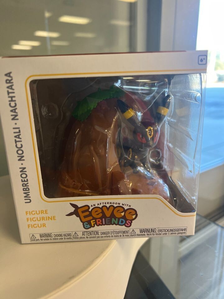 Funko Pokemon An Afternoon with Eevee & Friends Umbreon