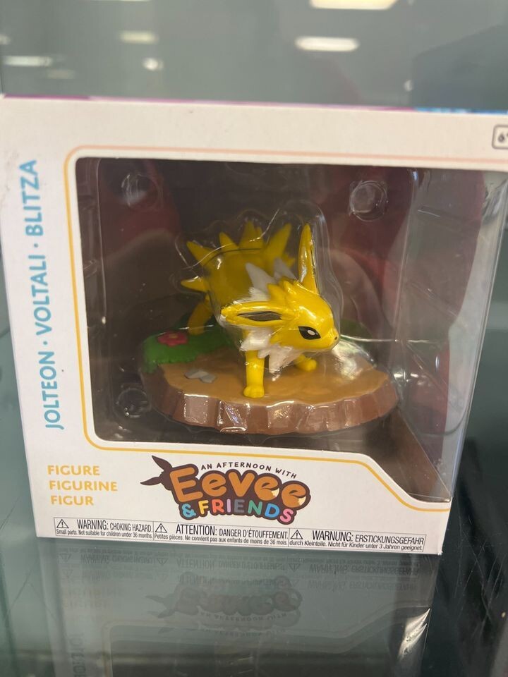 Funko Pokemon An Afternoon with Eevee & Friends Jolteon
