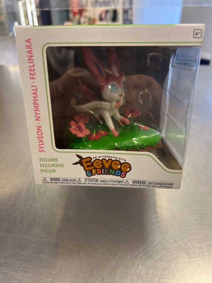 Funko Pokemon An Afternoon with Eevee & Friends Sylveon