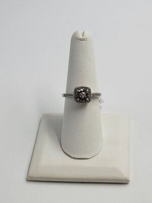 Sterling Silver Ladies Ring w/ Small Diamond Cluster Size 7