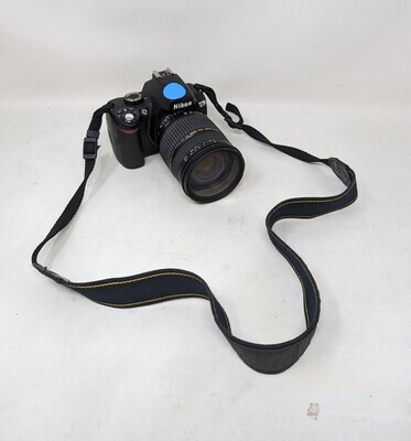 Nikon Digital Camera D60 10-55 VR Kit w/ accessories