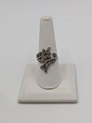 Pandora Sparkling Leaves Ring Size 8 1/2