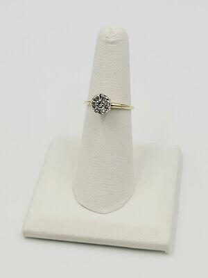 14kt Yellow Gold Diamond Cluster Ring Size 6