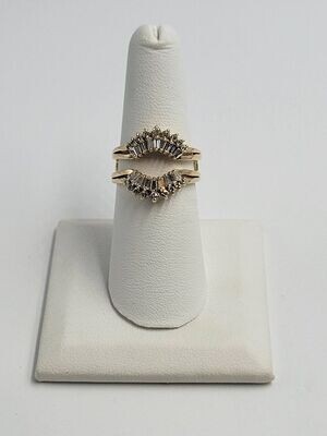 14kt Yellow Gold Ring Guard w/ Round & Baguette Diamonds Size 7