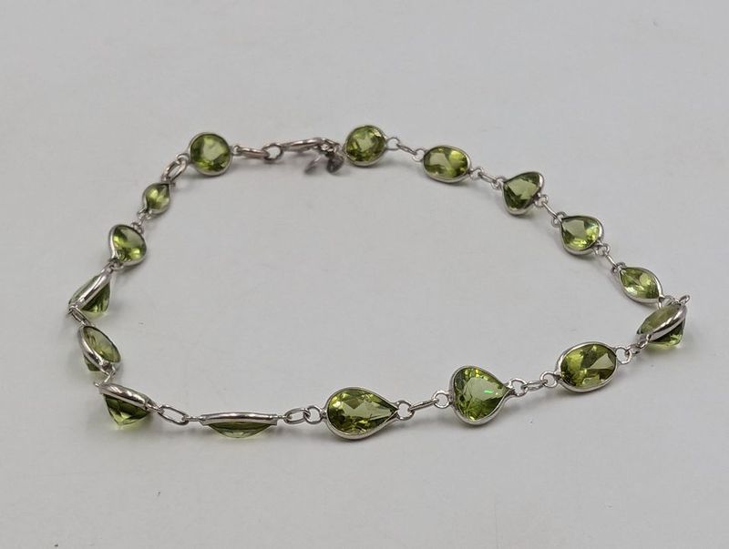14kt White Gold 7" Light Green Stone Bracelet