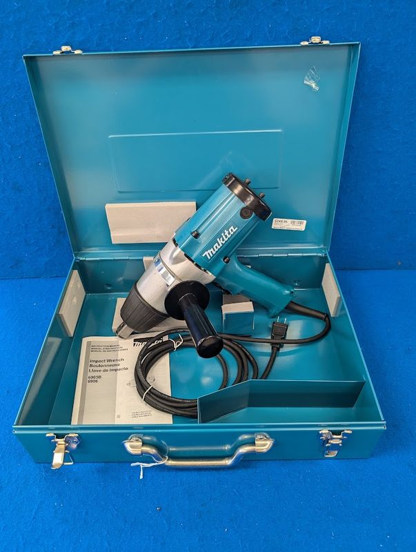 MAKITA Corded Impact Wrench 6906