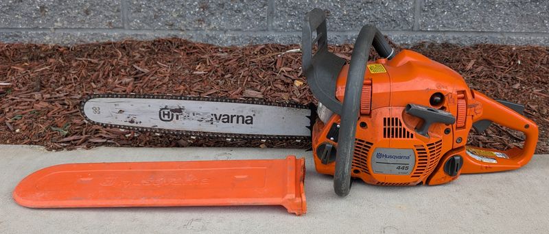 Husqvarna 445 X-Torq Chainsaw
