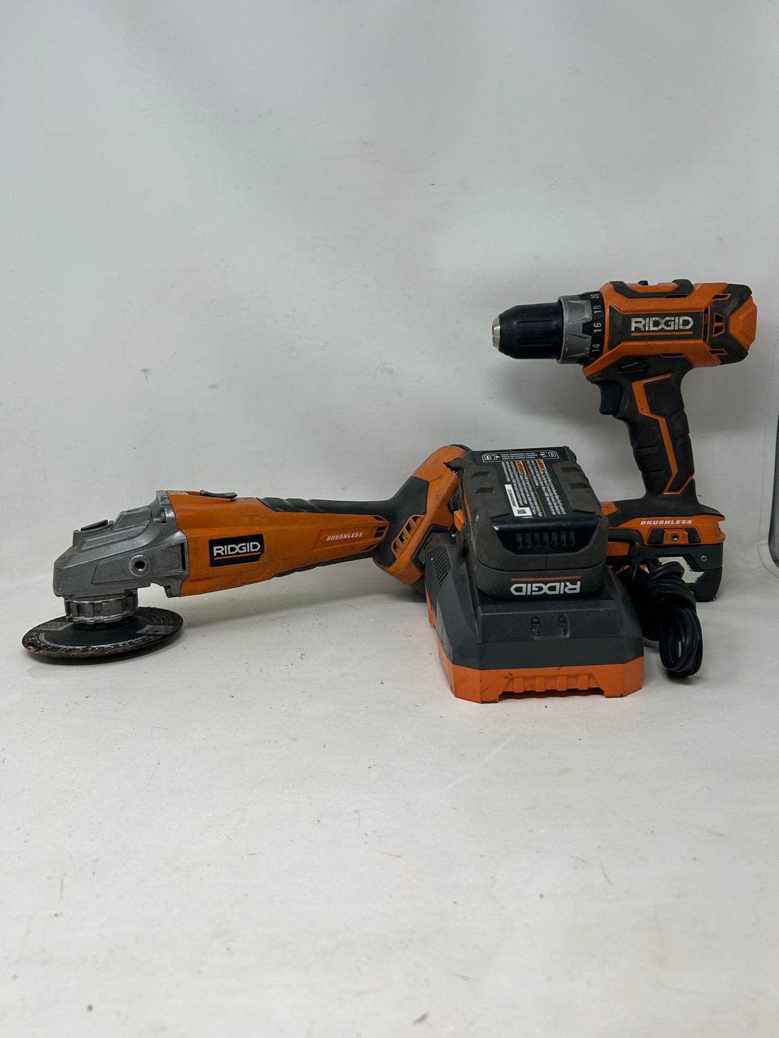 Rigid Drill and Grinder W/3 Batteries and Charger Rigid Drill and Grinder W/3 Batteries and Charger
