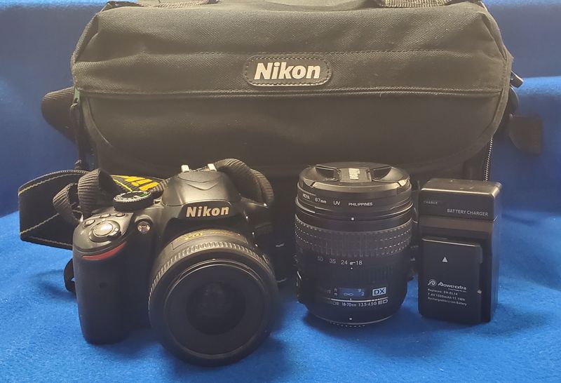 Nikon D3200 Camera Kit w/ 18-70mm Lens & Bag