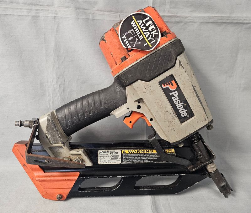 Paslode F325R Nailer