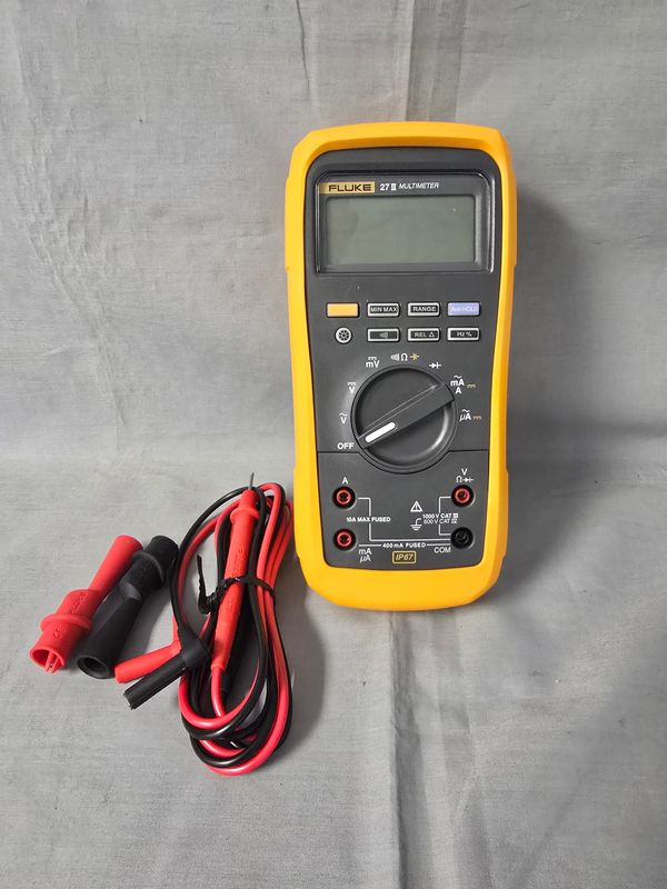 Fluke 27 II Multimeter